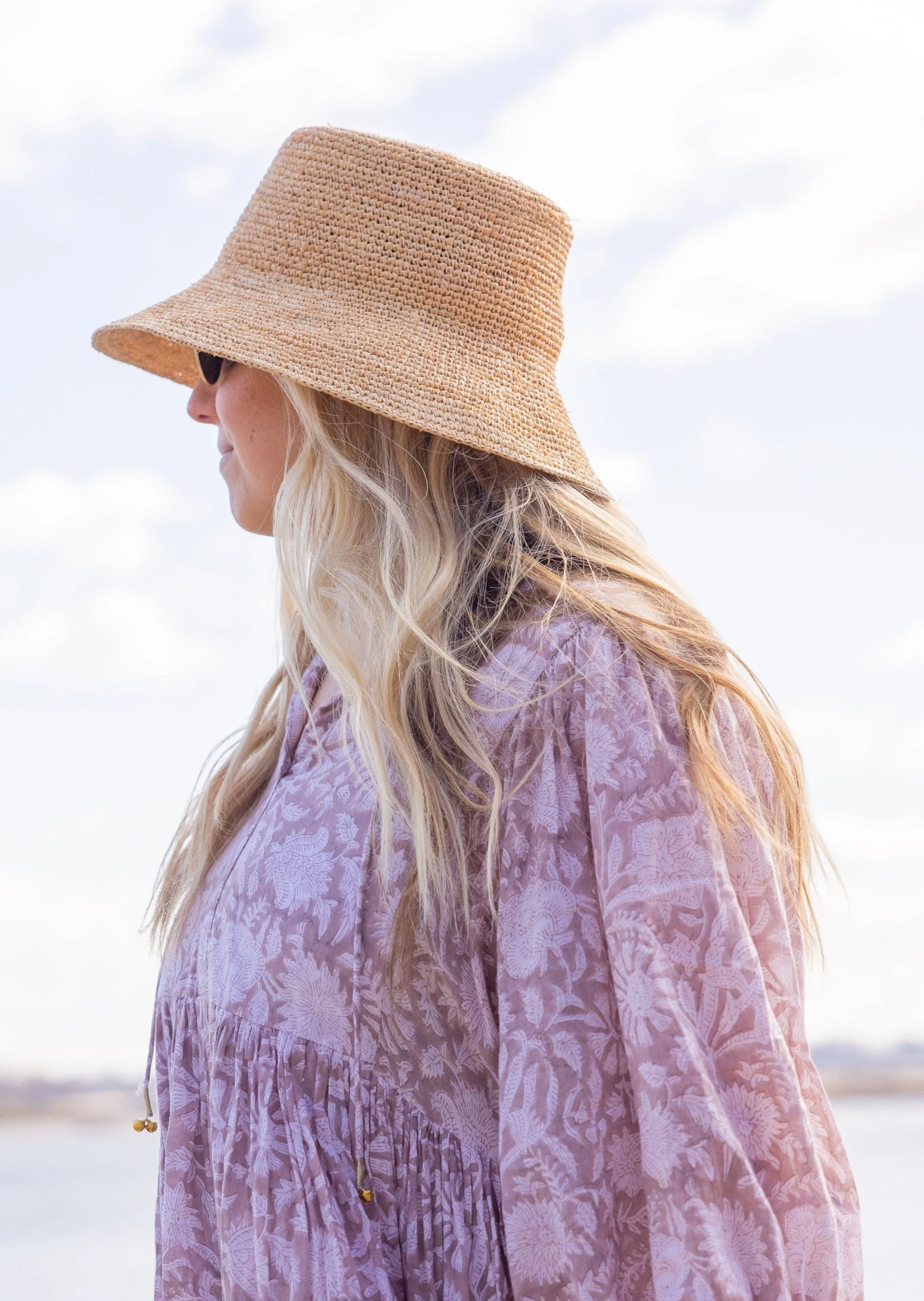 Chic Crochet Bucket Hat- Natural/tobacco